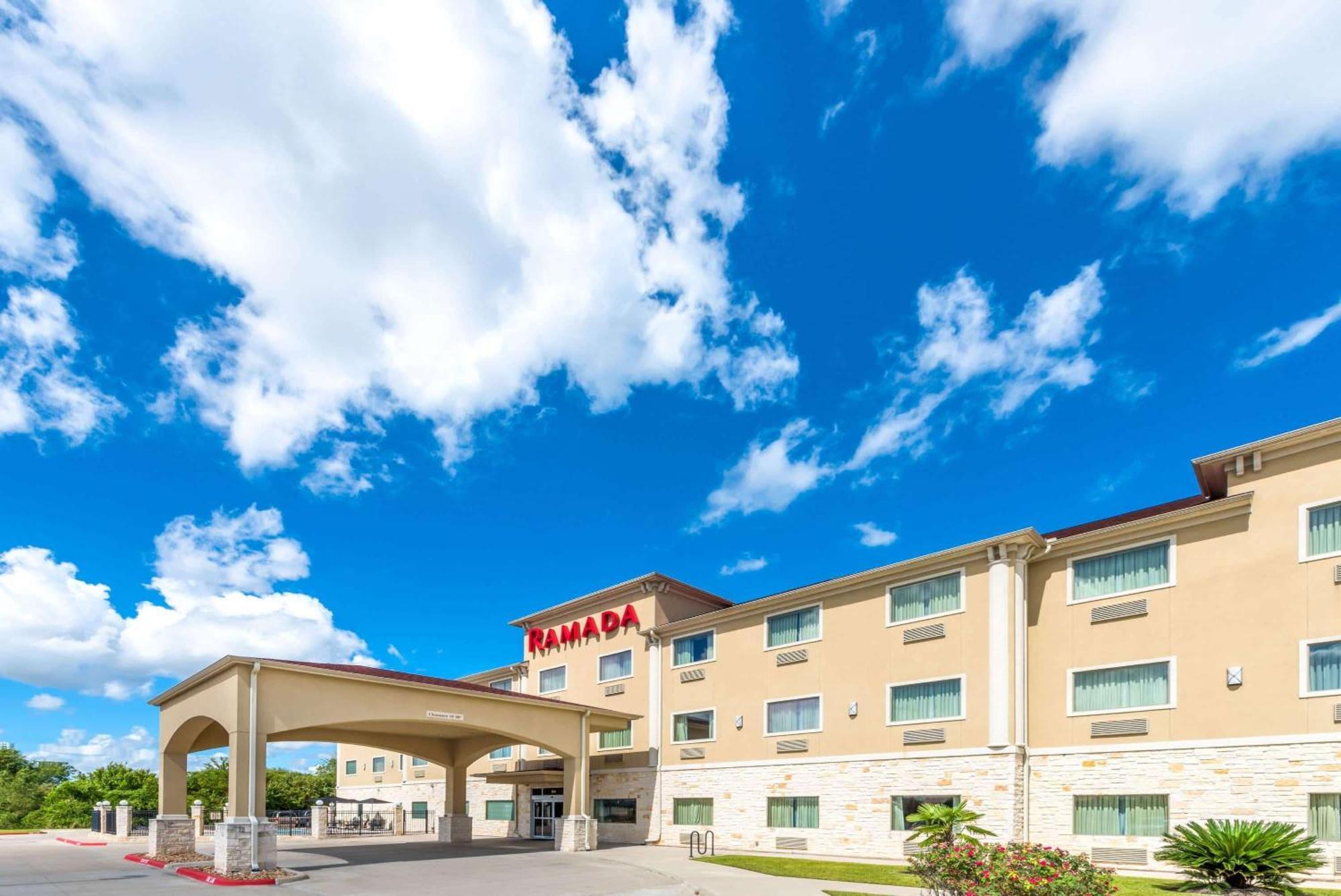 รามาดา บาย วินด์แฮม คอลเลจ สเตชั่น Hotel คอลเลจสเตชัน ภายนอก รูปภาพ